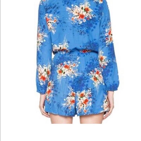 💙🌸 Willow & Clay Floral Long Sleeve Romper - Picture 2 of 8